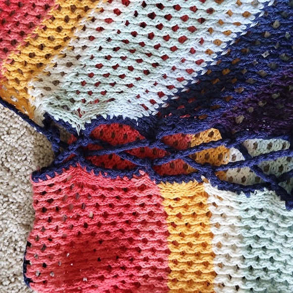 Crochet halter top - Picture 4 of 9